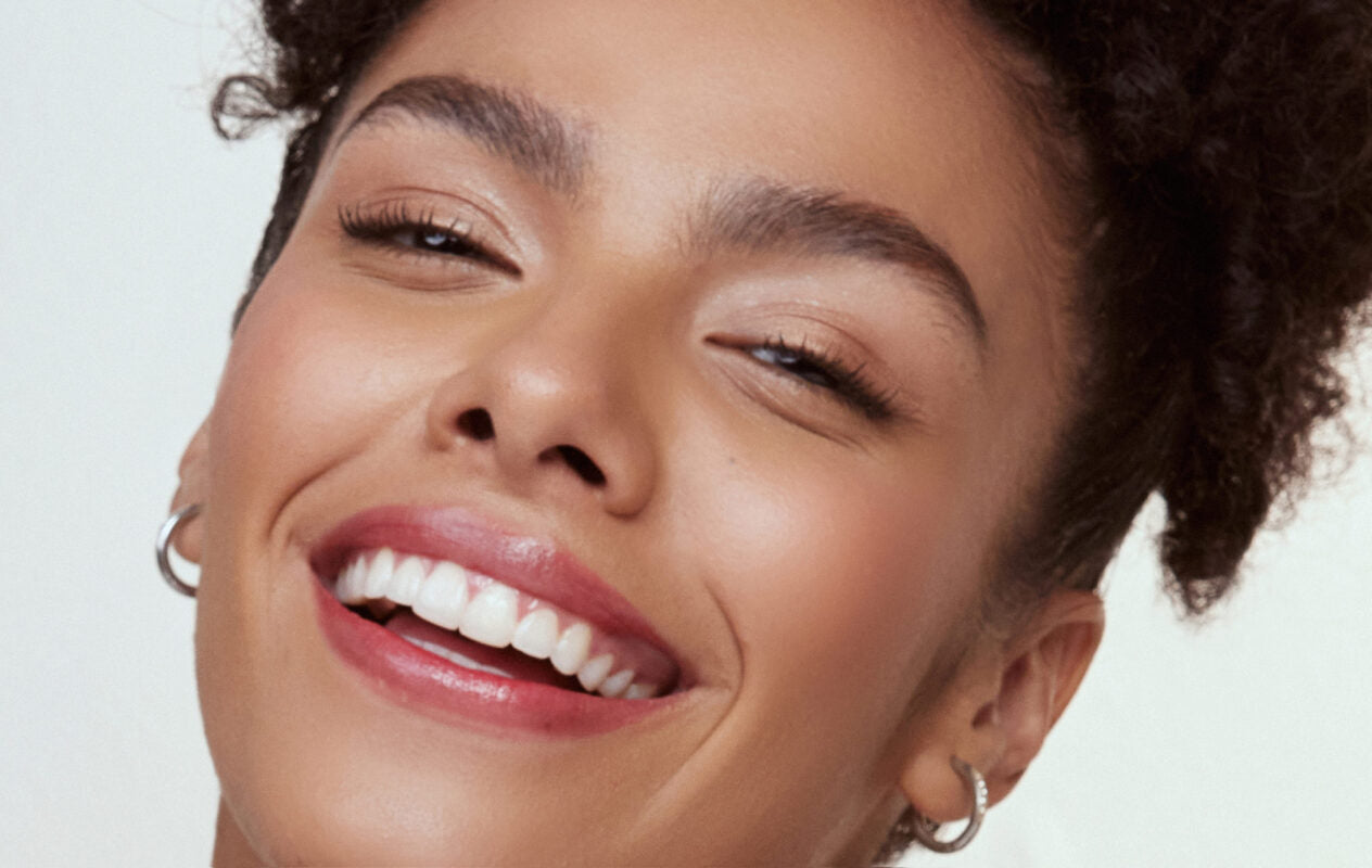 Importancia de desmaquillarse correctamente la piel